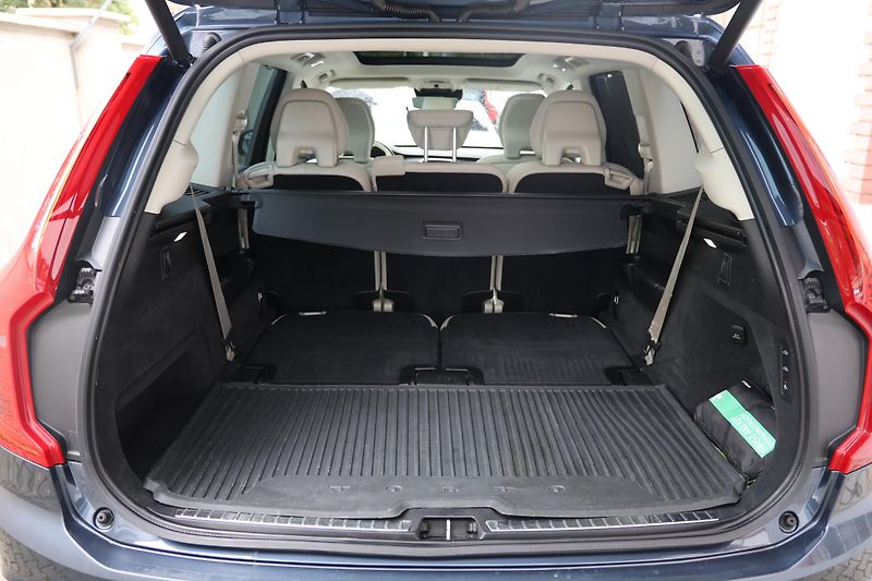 Volvo XC90 (2022) Inscription, B5 AWD - fotka 22 z 26
