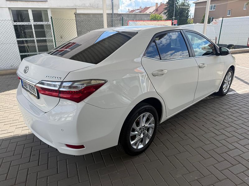 Toyota Corolla 1,4 D-4D Active Trend+ - fotka 4 z 10