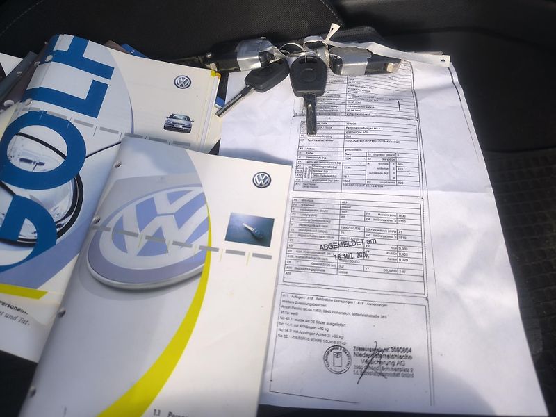 Volkswagen Golf GT-TDI66KW,PĚKNÝ,SERVISKA,1MAJ - fotka 13 z 24