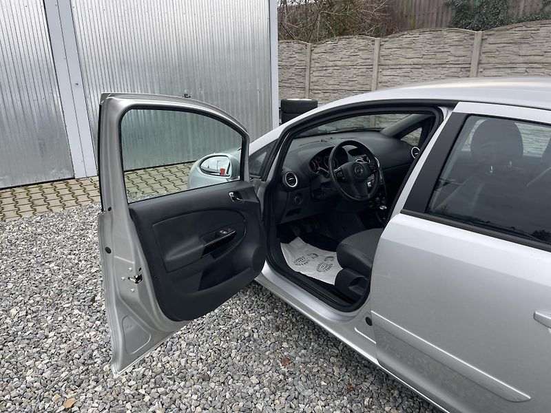 Opel Corsa 1.2i 80PS 141000KM KLIMA STK!! - fotka 107 z 169