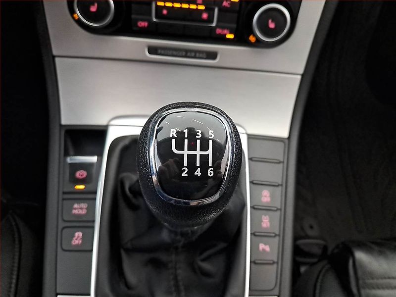Volkswagen Passat (2011) Highline 2.0 TDI, Eko.zaplacen - fotka 13 z 18