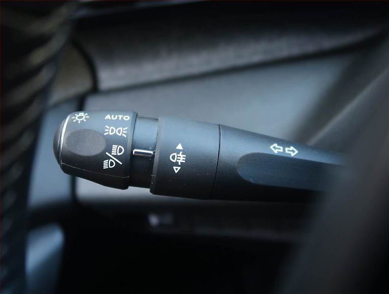 Peugeot 408 (2024) 1.2 PureTech - fotka 20 z 22