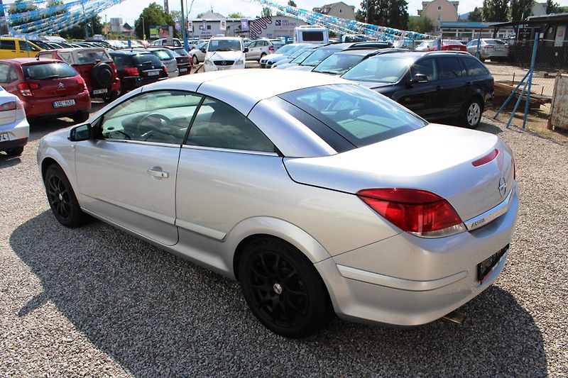 Opel Astra (2007) REZERVACE - fotka 7 z 18