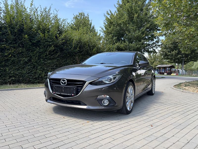 Mazda 3 2.0 Sports-Line - fotka 2 z 31