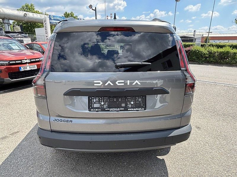 Dacia Jogger (2026) Journey TCe 110 5 míst - fotka 4 z 13