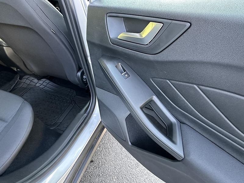 Ford Focus (2021) KOMBI 1.0/74kW * 1.Maj *LED*  - fotka 29 z 39