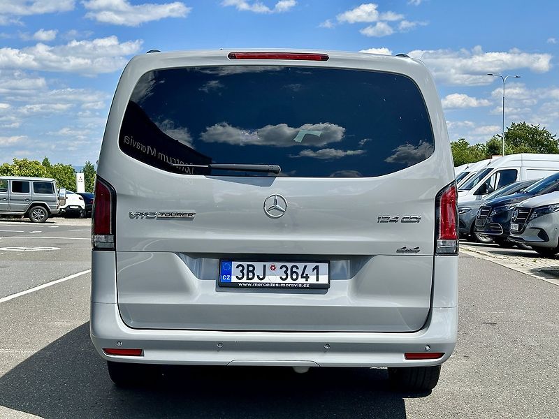 Mercedes-Benz Vito 124 CDI TOURER Select L 4M - fotka 6 z 29