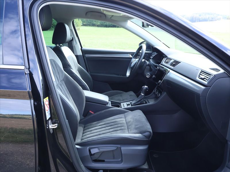 Škoda Superb 2,0 TDI 147kW 4x4 DSG Style+ C - fotka 12 z 34