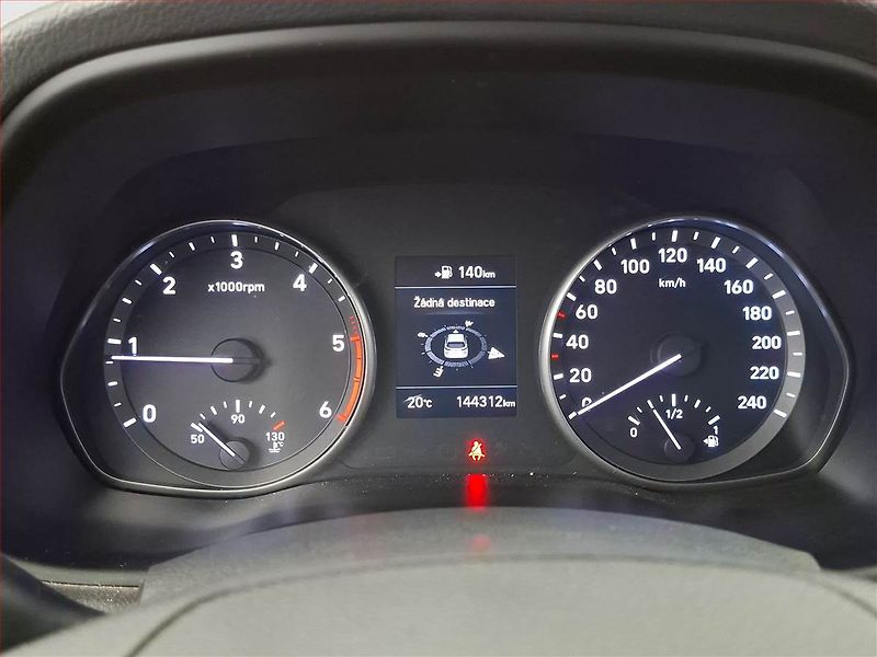 Hyundai i30 (2017) 1.6 CRDi, Navi, Tempomat - fotka 11 z 19