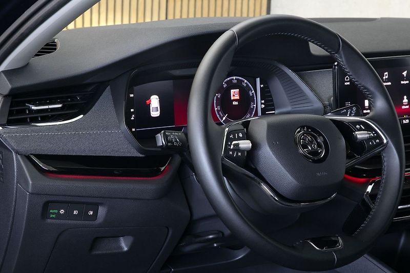 Škoda Octavia 2.0TDI 110kW Style LED Kessy - fotka 16 z 32