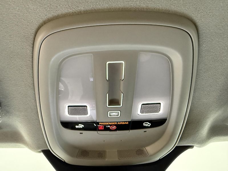 Volvo XC90 T8 AWD Recharge Ultimate Brigh - fotka 15 z 18