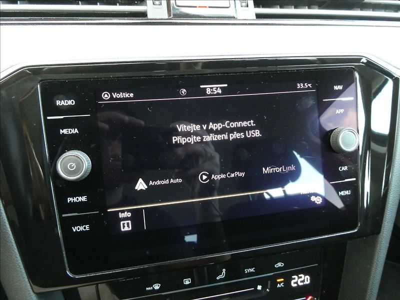 Volkswagen Passat 2,0 TDi DSG FULL LED BUSINESS - fotka 36 z 41