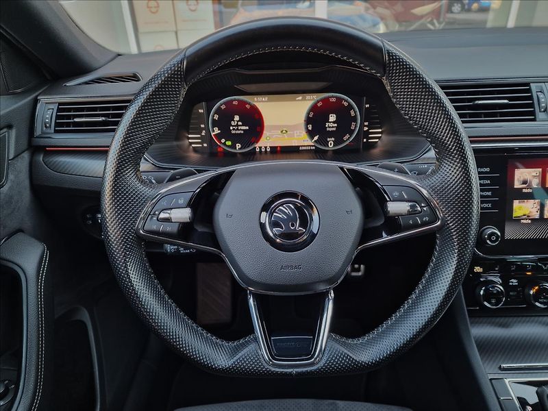 Škoda Superb 2.0TDI 147kW 4x4 DSG Sportline - fotka 20 z 50