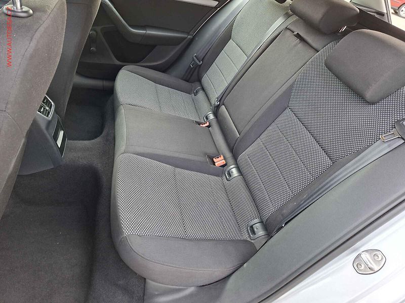 Škoda Octavia (2014) 1.6 TDi, ČR, AC, výhřev sed - fotka 10 z 16