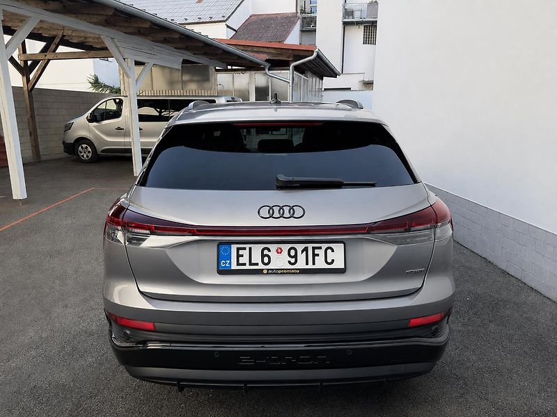 Audi Q4 e-tron  50 quattro S-LINE 21