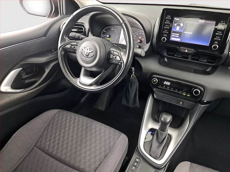Toyota Yaris (2021) 1.5 VVT-i Hybrid, Automat - fotka 7 z 18