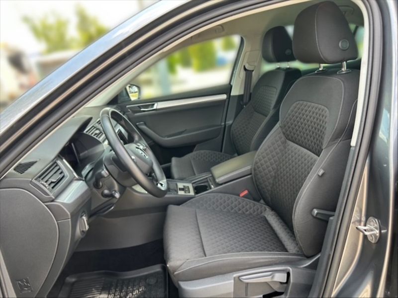 Škoda Superb 1,5 TSI Ambition - fotka 7 z 11