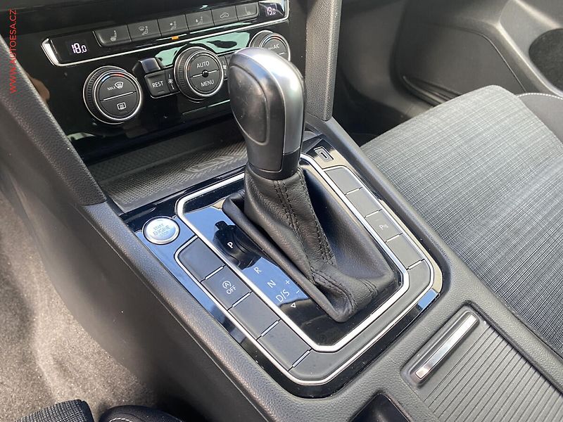 Volkswagen Passat (2019) 2.0 TDi, Business, DSG, LED - fotka 19 z 19
