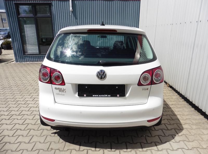 Volkswagen Golf Plus 1.6 TDI Comfortline - fotka 7 z 15