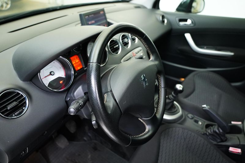 Peugeot 308 - fotka 12 z 23