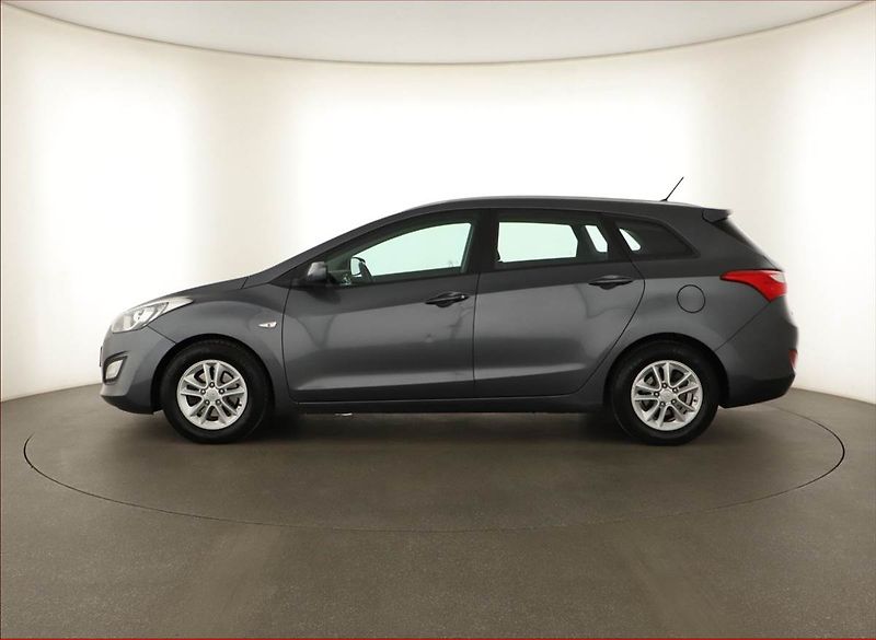 Hyundai i30 (2016) 1.6 MPI, Tempomat - fotka 3 z 13