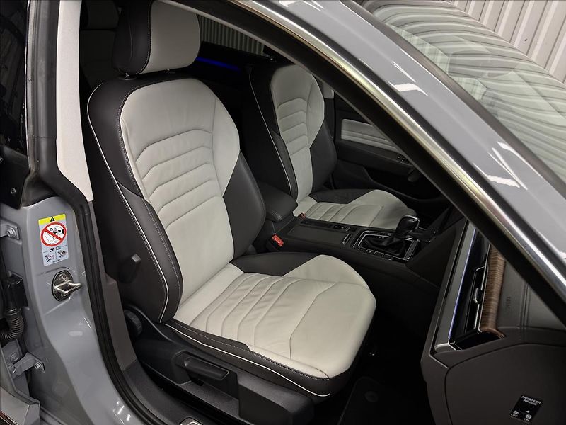 Volkswagen Arteon Shooting Brake 2.0TDI 147kW DSG 2X ALU 1MAJ - fotka 39 z 43