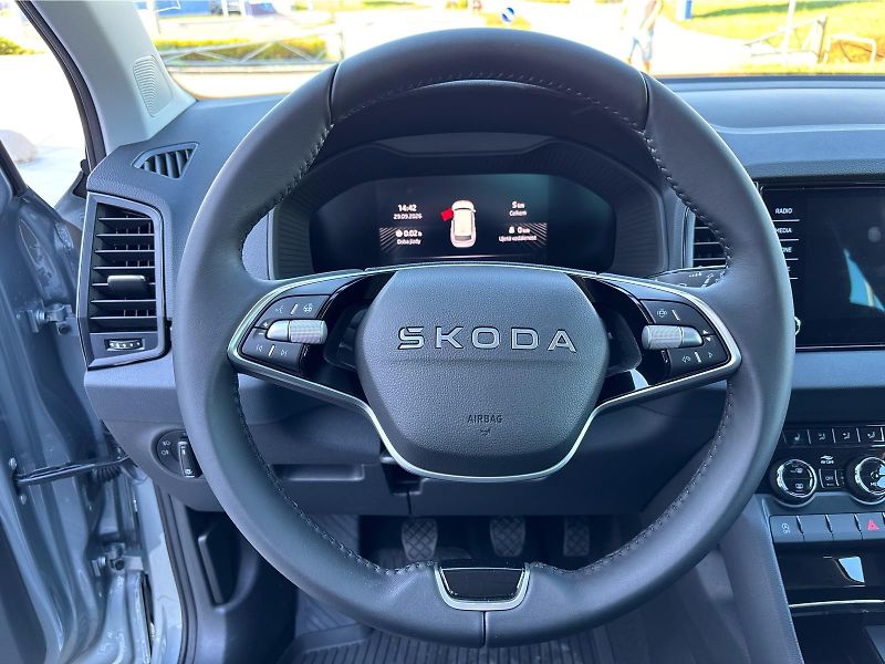 Škoda Karoq 2,0 TDI 85 kW SELECTION - fotka 14 z 29