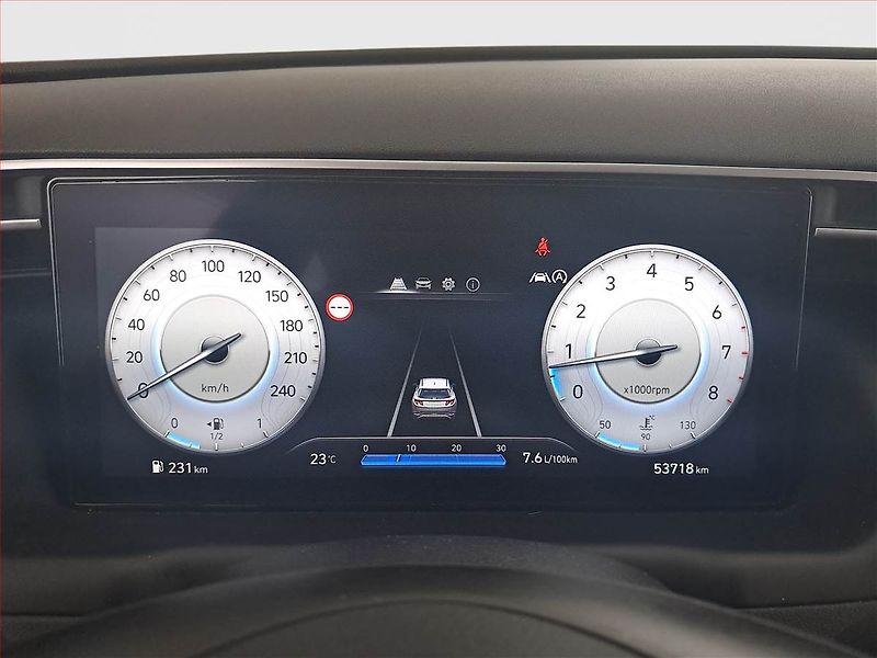 Hyundai Tucson (2022) 1.6 T-GDI - fotka 11 z 15