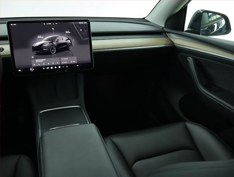 Tesla Model Y (2023) Long Range AWD 79kWh, SoH 91% - fotka 8 z 23