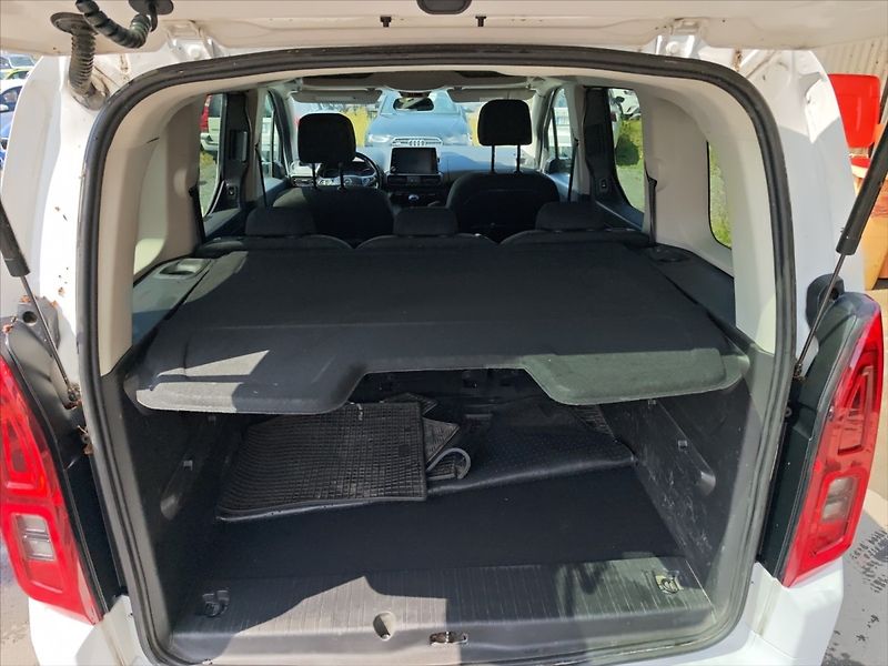 Opel Combo 1,5 CDTI 96 Elegance+ - fotka 11 z 11