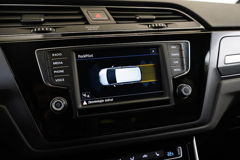Volkswagen Touran - fotka 20 z 25