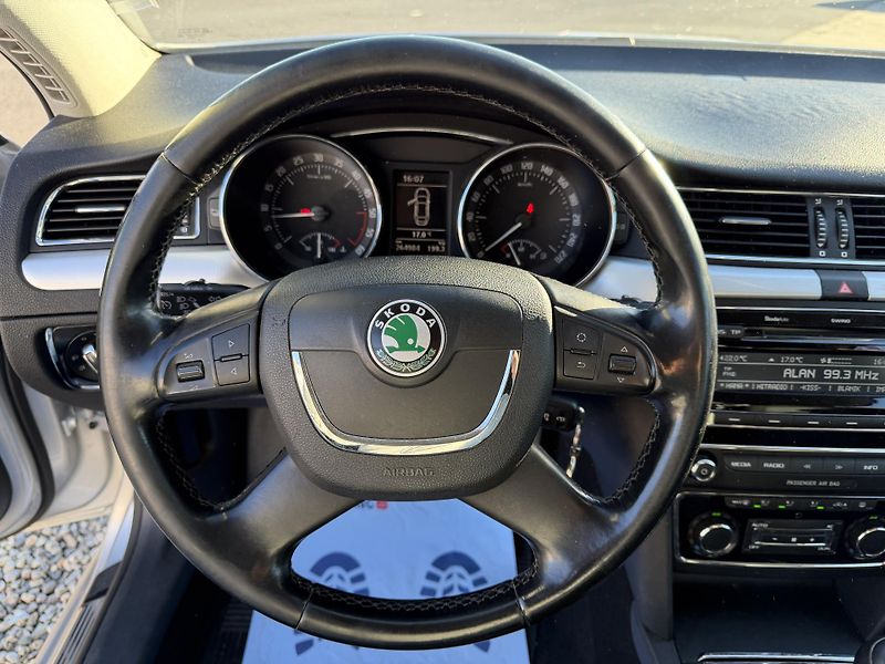 Škoda Superb II 2,0 TDi/103kW - Klima,ESP,. - fotka 14 z 71