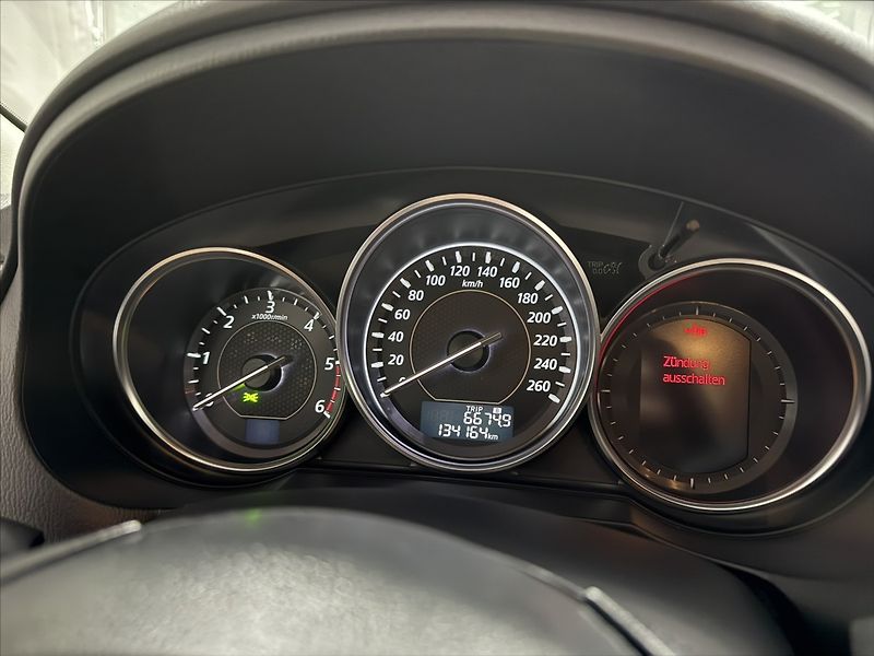 Mazda 6 2,2   D 129 kW SPORT BOSE 1.MA - fotka 13 z 43