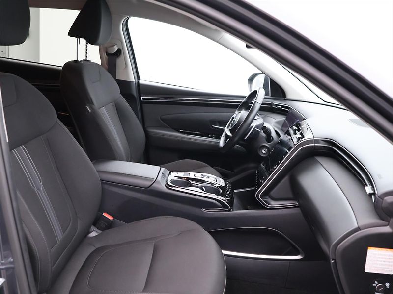 Hyundai Tucson 1,6 T-GDI HEV 169kW Comfort Za - fotka 11 z 34