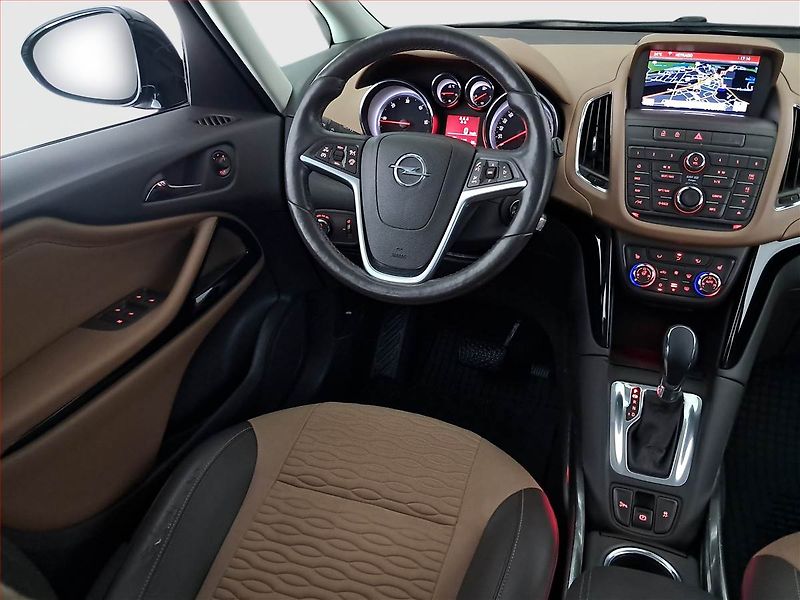 Opel Zafira (2015) 2.0 CDTI, Automat, 7 míst - fotka 7 z 18