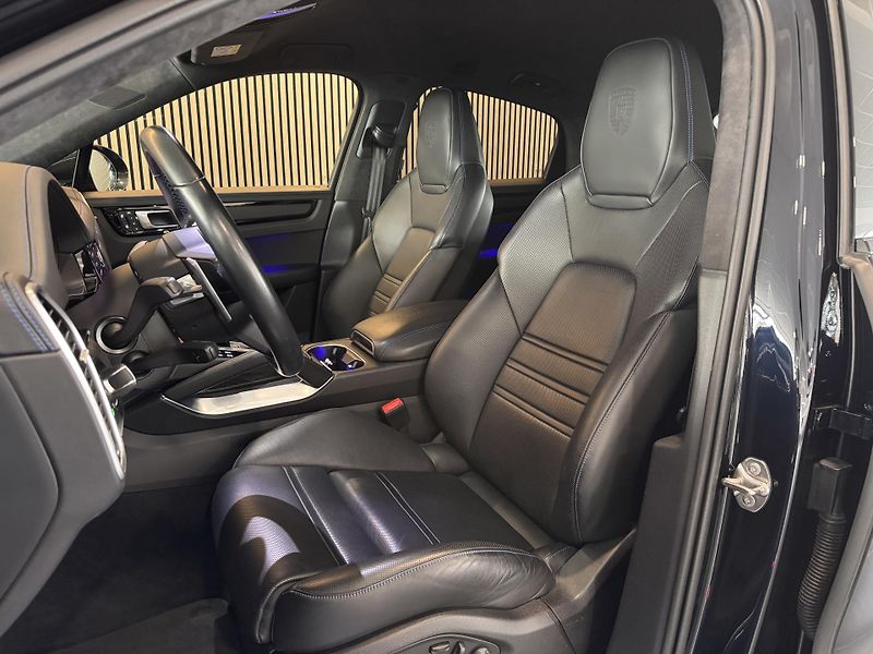 Porsche Cayenne Turbo GT PCCB Burmester Záruka - fotka 11 z 44