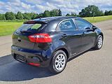 Kia Rio 1.3 PĚKNÝ STAV 1. MAJITEL - náhled 4