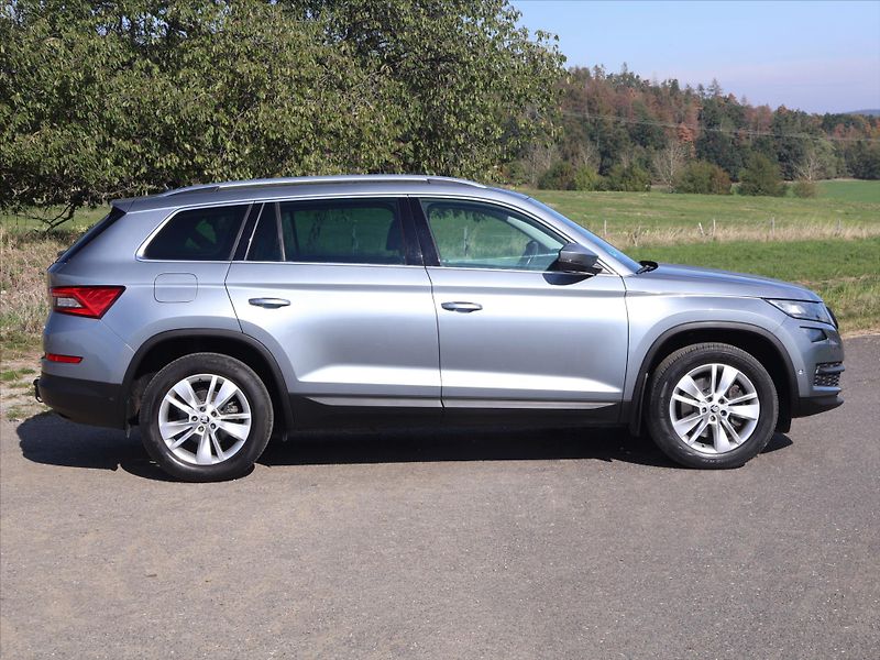 Škoda Kodiaq 2,0 TDI 140kW DSG 4X4 Style - fotka 8 z 36