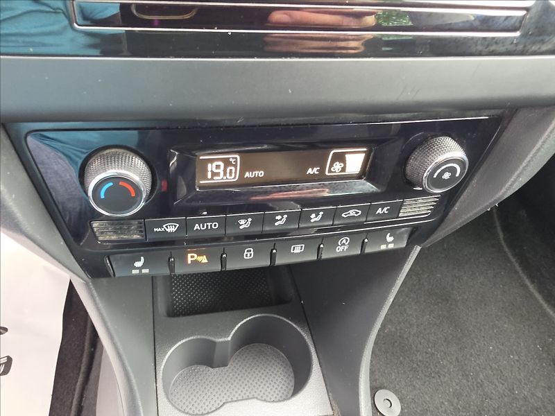 Škoda Rapid 1,2 TSi 81KW Style ALU KLIMA - fotka 24 z 48