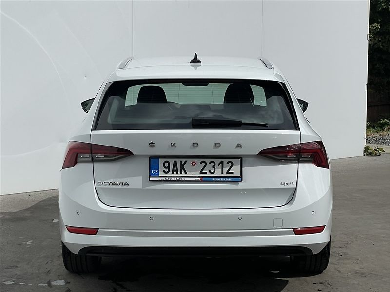 Škoda Octavia 2,0 TDI 4x4 DSG Style Plus TZ - fotka 23 z 23