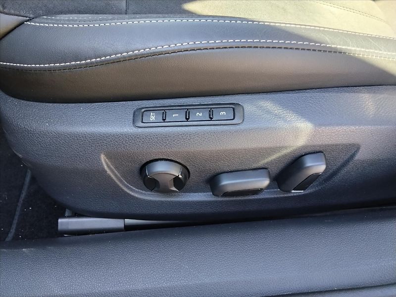 Škoda Superb 2,0   STYLE 110kW DSG Tasžné - fotka 21 z 35