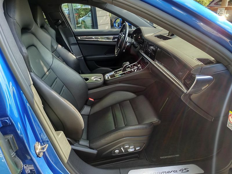 Porsche Panamera 4S diesel, 310 kW - fotka 16 z 28