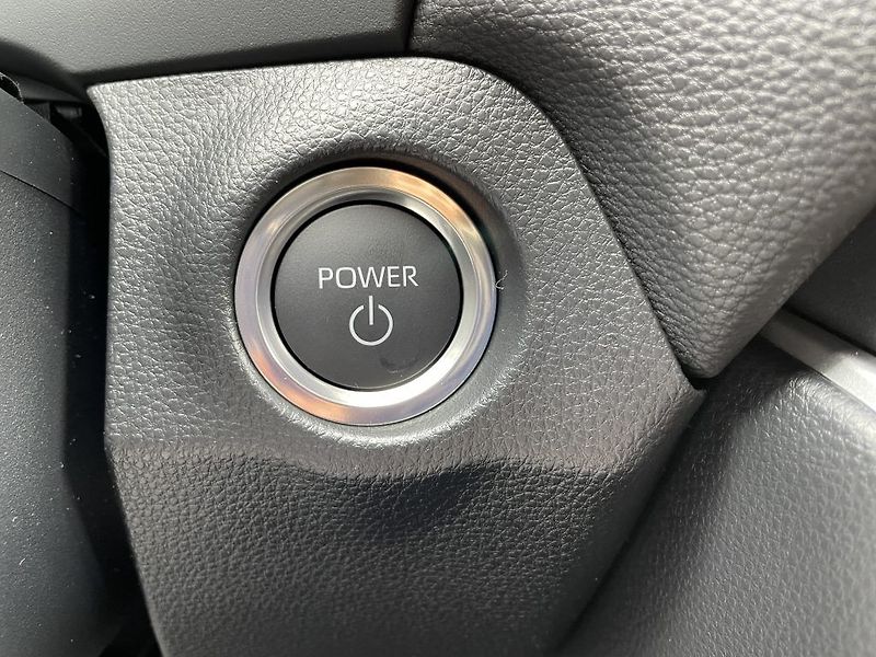 Toyota RAV4 2.5 Plug-in Hybrid Selection - fotka 27 z 29