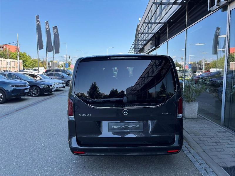 Mercedes-Benz Třídy V (2026) 2,0 300 d / Exclusive / L / 4M - fotka 3 z 8