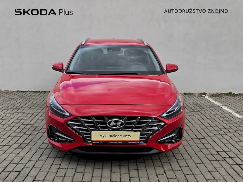 Hyundai i30 (2022) SW Family Smart 1,5GDi 80kW - fotka 4 z 29