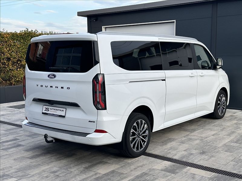 Ford Tourneo Custom 2,0 170PS  L2 Titanium X A/T 4 - fotka 7 z 58