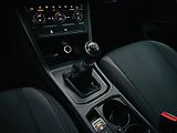 Volkswagen Touran 1.6TDI MAN 7MÍST LED SERVISKA - náhled 40