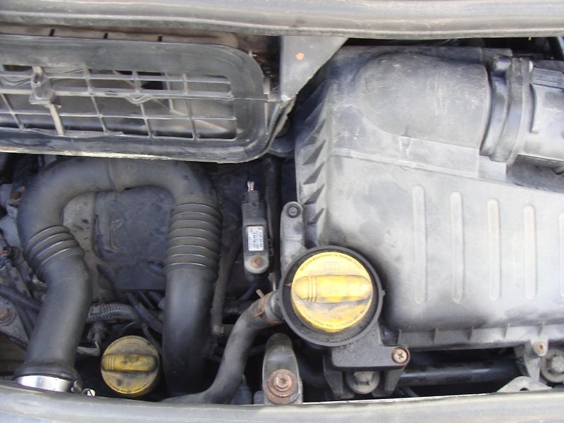 Opel Vivaro 2.0 CDi, 66 kW, tažné zařízení - fotka 16 z 19