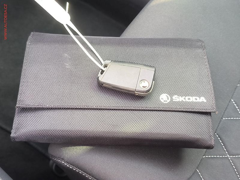 Škoda Karoq (2019) 2.0 TDi 4x4, ČR, SportLine - fotka 26 z 26