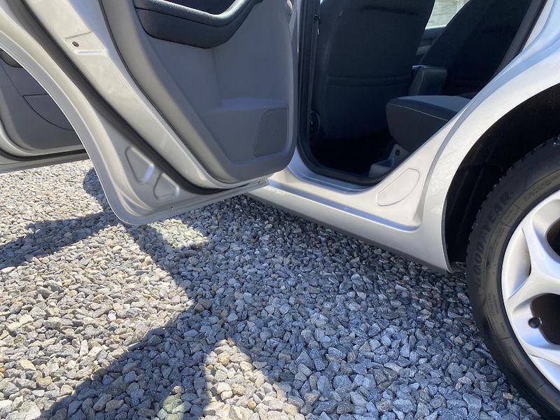 Ford Focus 1.6 TDCi 90PS KOMBI STK  - fotka 98 z 151